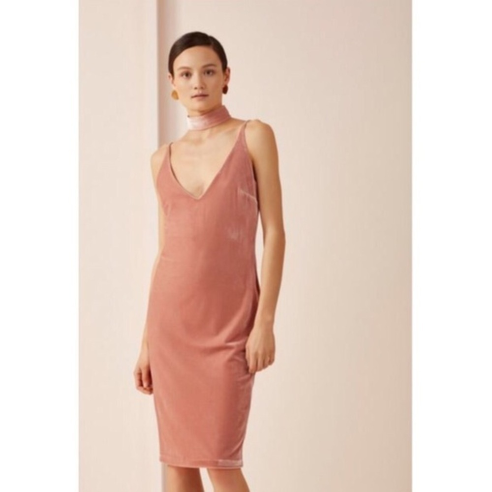 Keepsake Eventually Velvet Midi Dress in Shell V-Neck Spaghetti Strap Evening M
